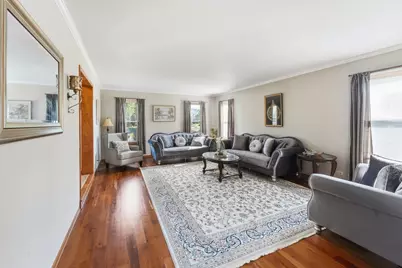 690 Waterford Drive, Des Plaines, IL 60016 - Photo 5