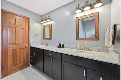 690 Waterford Drive, Des Plaines, IL 60016 - Photo 25