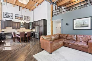3900 N Claremont Ave, Chicago, IL 60618 - Photo 7