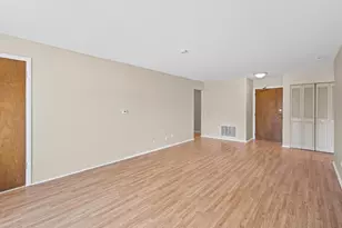 5005 Enfield Ave, Skokie, IL 60077 - Photo 5