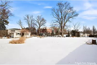 8 E Rollins Road, Round Lake Beach, IL 60073 - Photo 15