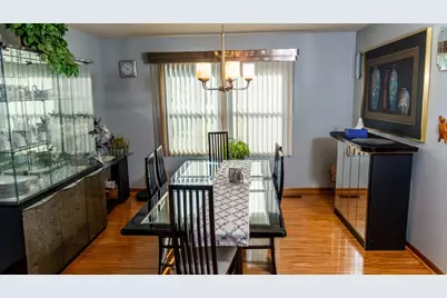 10S168 Oneill Drive, Burr Ridge, IL 60527 - Photo 5