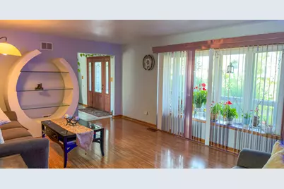 10S168 Oneill Drive, Burr Ridge, IL 60527 - Photo 3
