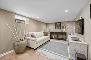 3723 N Pacific Ave, Chicago, IL 60634 - Photo 13