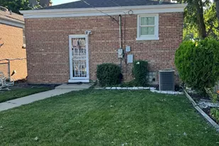 4501 S Lawler Ave, Chicago, IL 60638 - Photo 9