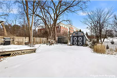 8 E Rollins Road, Round Lake Beach, IL 60073 - Photo 17
