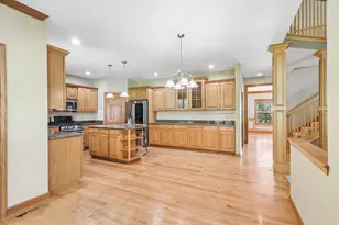 426 Heatherwood Dr SE, Oswego, IL 60543 - Photo 7