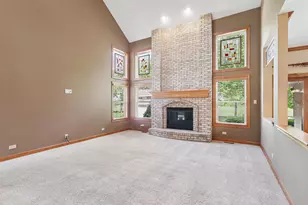 426 Heatherwood Dr SE, Oswego, IL 60543 - Photo 3