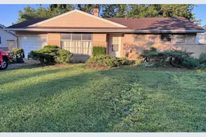 520 Edgewood Lane, Elk Grove Village, IL 60007 - Photo 1