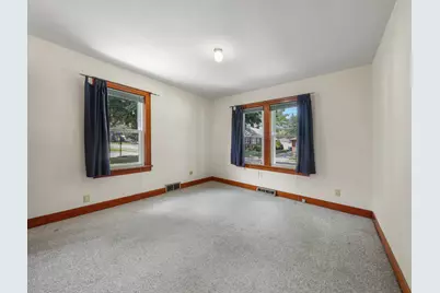 1614 7th Street, Peru, IL 61354 - Photo 11