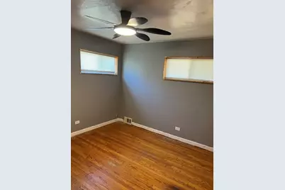 8856 S Washtenaw Avenue, Evergreen Park, IL 60805 - Photo 9