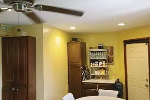 6810 W 95th Pl, Oak Lawn, IL 60453 - Photo 3