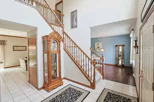 3105 Merrywell Ct, Carpentersville, IL 60110 - Photo 7