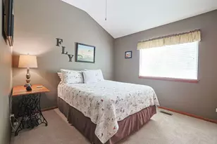 3105 Merrywell Ct, Carpentersville, IL 60110 - Photo 25