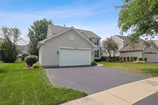 3105 Merrywell Ct, Carpentersville, IL 60110 - Photo 3