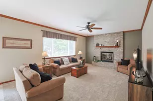 3105 Merrywell Ct, Carpentersville, IL 60110 - Photo 15