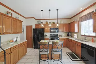 3105 Merrywell Ct, Carpentersville, IL 60110 - Photo 11