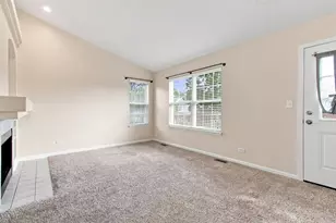 903 Genesee Dr, Naperville, IL 60563 - Photo 3