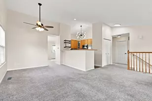 903 Genesee Dr, Naperville, IL 60563 - Photo 7