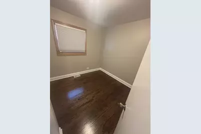 7937 W 82nd Place, Bridgeview, IL 60455 - Photo 11