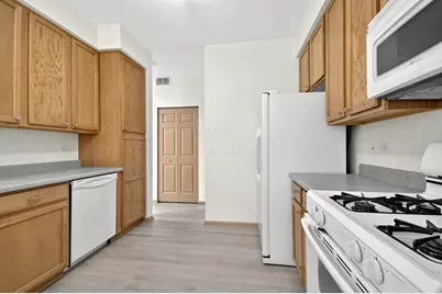 355 Grape Vine Trail #355, Oswego, IL 60543 - Photo 9