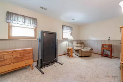 916 Lorelei Drive, Zion, IL 60099 - Photo 13
