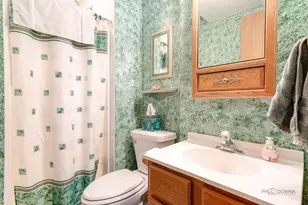 916 Lorelei Dr, Zion, IL 60099 - Photo 17
