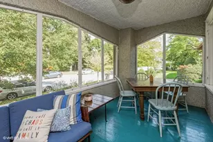 110 Kedzie St, Evanston, IL 60202 - Photo 11