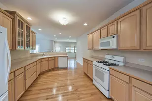 4N382 Mark Twain St, Saint Charles, IL 60175 - Photo 5