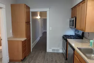 121 N May St, Aurora, IL 60506 - Photo 13