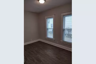 121 N May Street, Aurora, IL 60506 - Photo 7