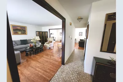 709 Garfield Avenue, Libertyville, IL 60048 - Photo 7