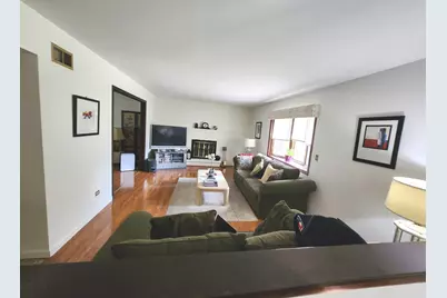 709 Garfield Avenue, Libertyville, IL 60048 - Photo 9