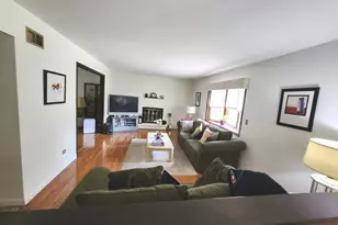 709 Garfield Ave, Libertyville, IL 60048 - Photo 9