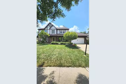 709 Garfield Avenue, Libertyville, IL 60048 - Photo 1