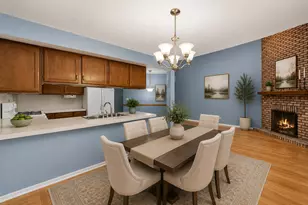 1697 Pebble Beach Dr, Hoffman Estates, IL 60169 - Photo 7