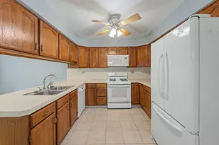 1697 Pebble Beach Dr, Hoffman Estates, IL 60169 - Photo 9