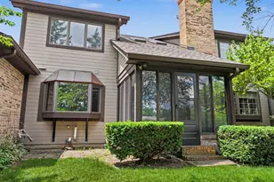 1697 Pebble Beach Dr, Hoffman Estates, IL 60169 - Photo 25