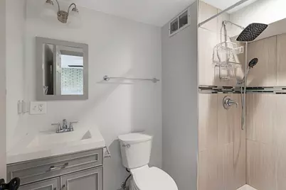 [Address not provided], Elgin, IL 60120 - Photo 13