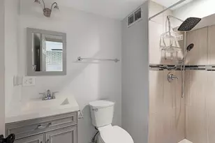 [Address not provided], Elgin, IL 60120 - Photo 13