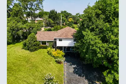 9240 S 86th Court, Hickory Hills, IL 60457 - Photo 21