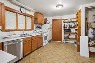 100 W Natoma Ave, Addison, IL 60101 - Photo 3