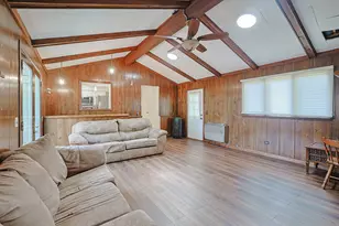 521 Edgewood Ln, Elk Grove Village, IL 60007 - Photo 13