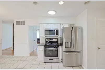 521 Edgewood Lane, Elk Grove Village, IL 60007 - Photo 11