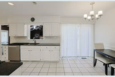 521 Edgewood Lane, Elk Grove Village, IL 60007 - Photo 9
