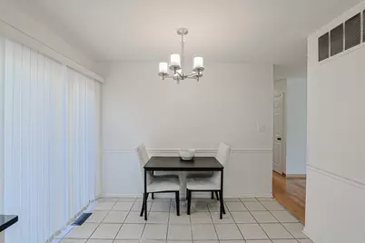 521 Edgewood Lane, Elk Grove Village, IL 60007 - Photo 7