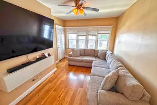 637 W 46th Pl, Chicago, IL 60609 - Photo 7