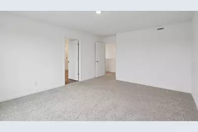 7136 Fair Oaks Road, Racine, WI 53406 - Photo 11