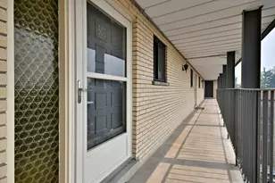 6221 N Niagara Ave, Chicago, IL 60631 - Photo 5