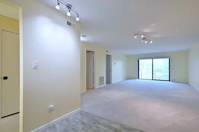 6221 N Niagara Avenue #506, Chicago, IL 60631 - Photo 9
